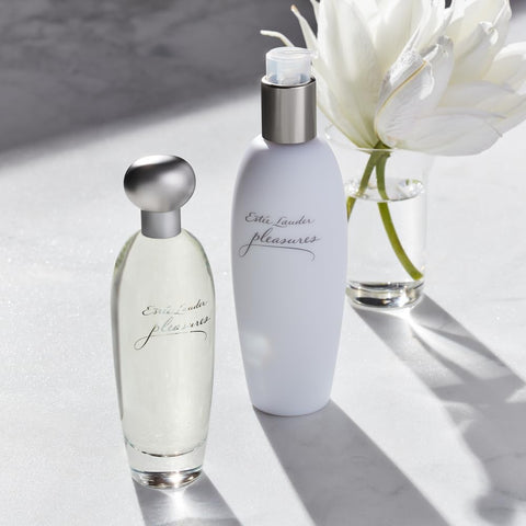 Estée Lauder Pleasures Eau de Parfum Spray with Notes of Lilies, White Peonies & Jasmine | Perfumes for Women, 1.7 Fl Oz
