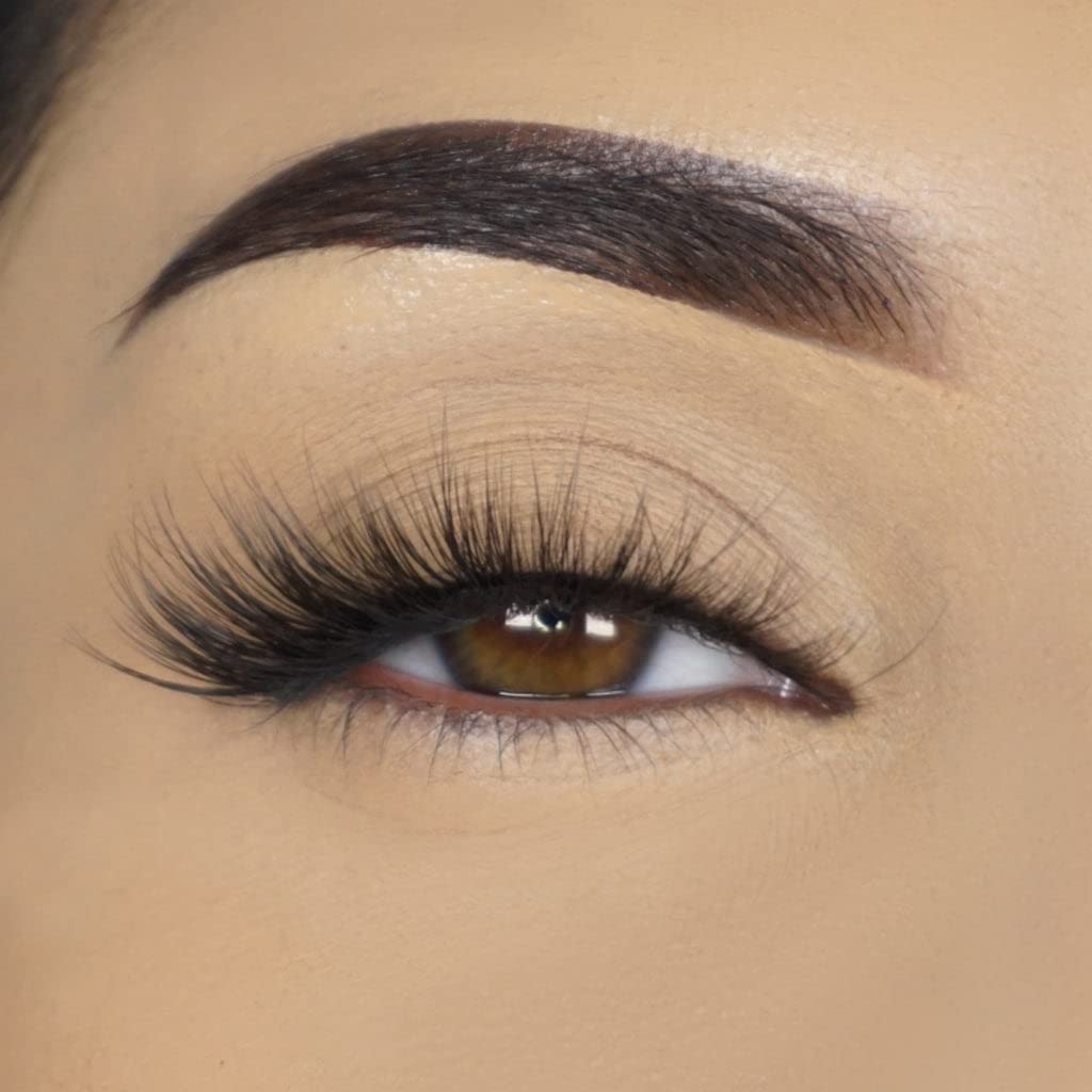Lilly Lashes Premium Synthetic Lashes LA, Fake Eyelashes Natural Look, Full Bodied Natural Look, False Lashes, Vegan Strip Lash, Reusable Up to 10 Wears, 15mm