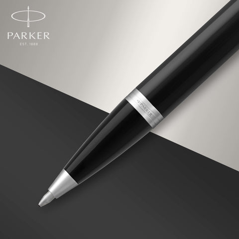 Parker IM Ballpoint Pen, Lacquer Black and Chrome Trim with Medium Point Black Ink Refill (1975554)