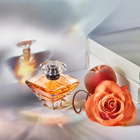 Lancôme Trésor Eau de Parfum - Long Lasting Fragrance with Notes of Rose, Lilac, Peach & Apricot Blossom - Elegant & Romantic Women's Perfume - 3.4 Fl Oz