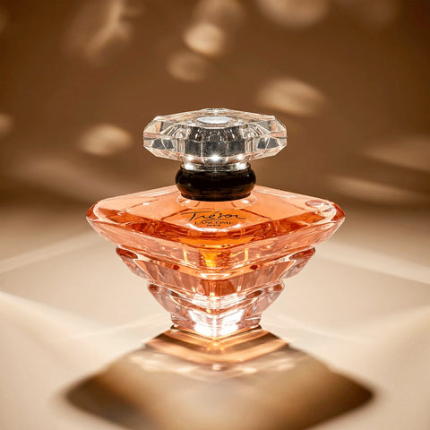 Lancôme Trésor Eau de Parfum - Long Lasting Fragrance with Notes of Rose, Lilac, Peach & Apricot Blossom - Elegant & Romantic Women's Perfume - 3.4 Fl Oz