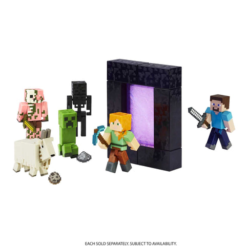 Minecraft Creeper Action Figure, 3.25-in, with 1 Build-a-Portal Piece & 1 Accessory, Building Toy Inspired by Video Game, Collectible Gift for Fans & Kids Ages 6 Years & Older