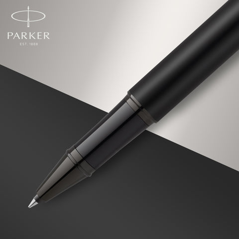 Parker IM Rollerball Pen, Fine Point, Matte Black with Black Trim, Black Ink Refill, Gift Box – Modern Design, Smooth Writing