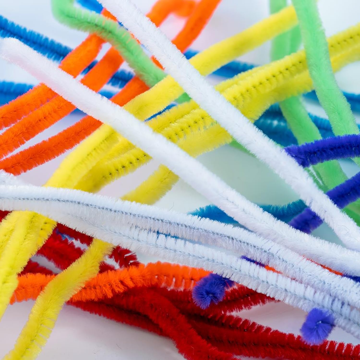 Essentials by Leisure Arts Chenille Stems 12 Inch White 25pc, 3mm Pipe Cleaners, Bendable Wire Stems, DIY Dolls Animals Ornaments, Kids Crafts, Jewelry Making, Craft Supplies