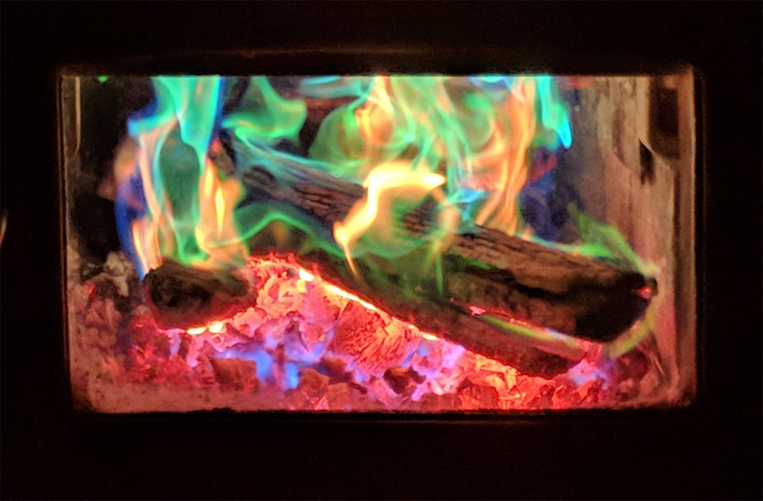 Mystical Fire Color Changing Packets Fire Pits Campfire Long-Lasting Enchanted Multi-Color Magical Family Fun for Indoor Fireplace or Outdoor Use 25 Gram 12 Pack
