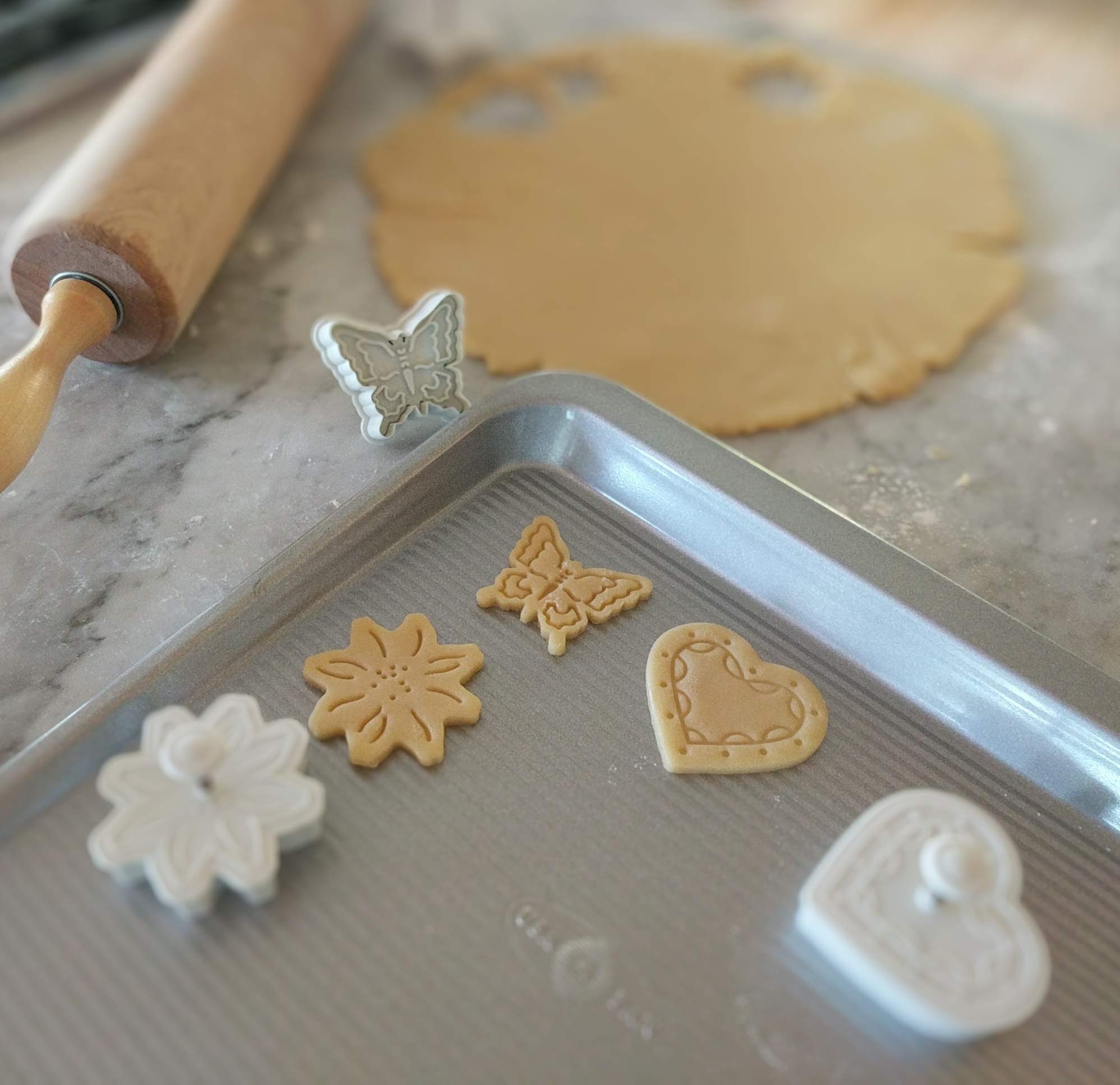 Ateco Fondant and Dough Plunger Cutter and Embosser, 2-Inch, Heart