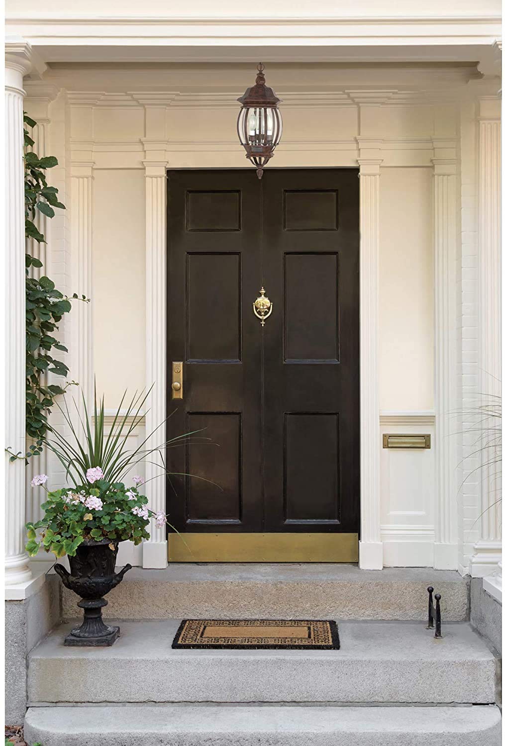 Nuvo Lighting 60/895 Traditional Three Light Hanging Lantern from Central Park Collection in Bronze/Dark Finish