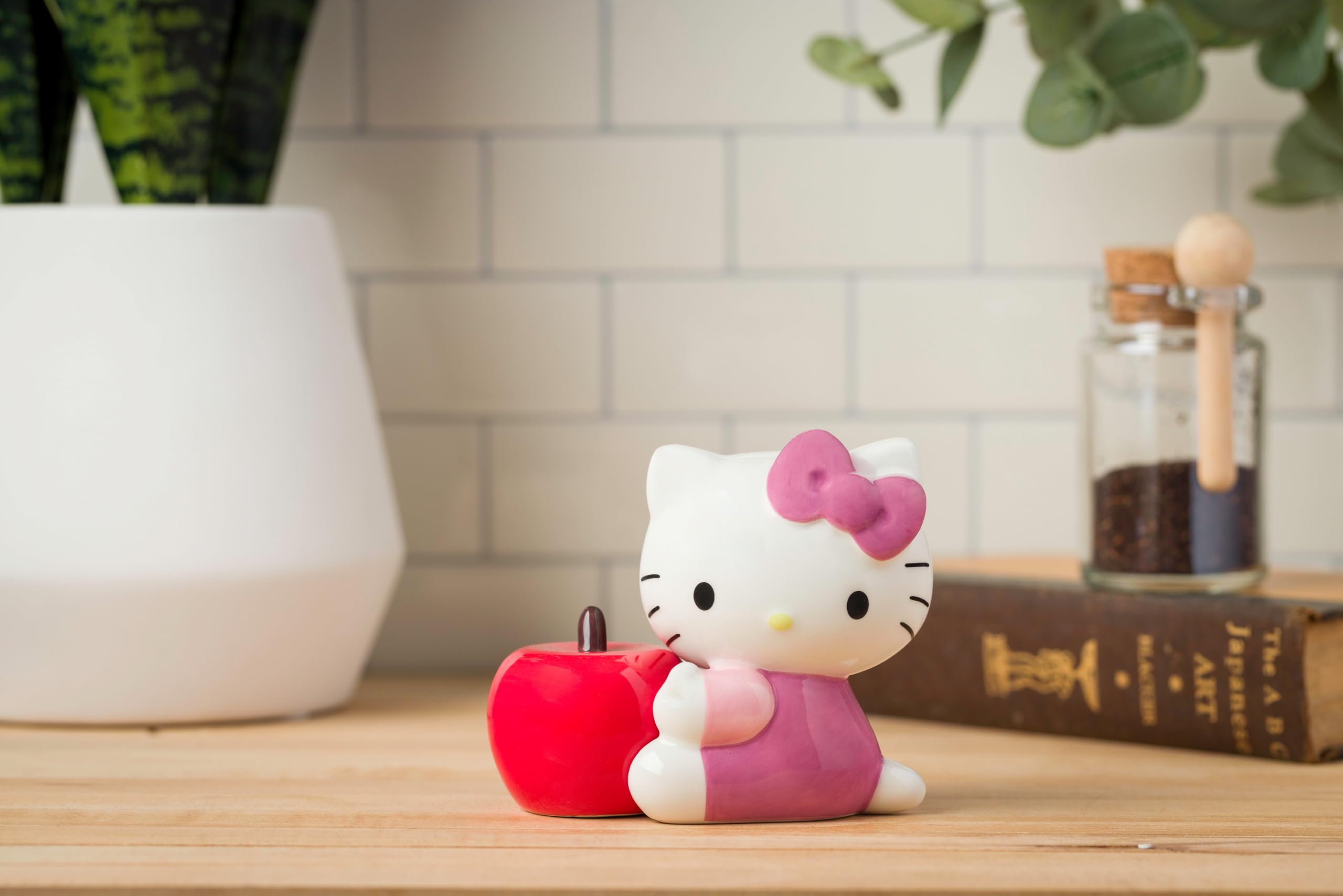 Silver Buffalo Sanrio Hello Kitty 3D Ceramic Salt and Pepper Shaker Set, 5.25” L x 2.6” W x 4” H
