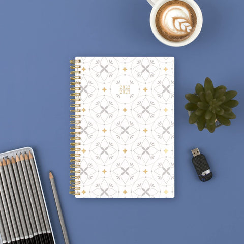 Cambridge 2022-2023 Planner, Weekly & Monthly Academic, 5-1/2" x 8-1/2", Small, Della (1618-200A)