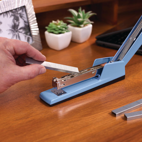Swingline Stapler, 30 Sheet Capacity, 747 Classic Desktop Stapler, Jam Free, Metal, Sky Blue (74708)