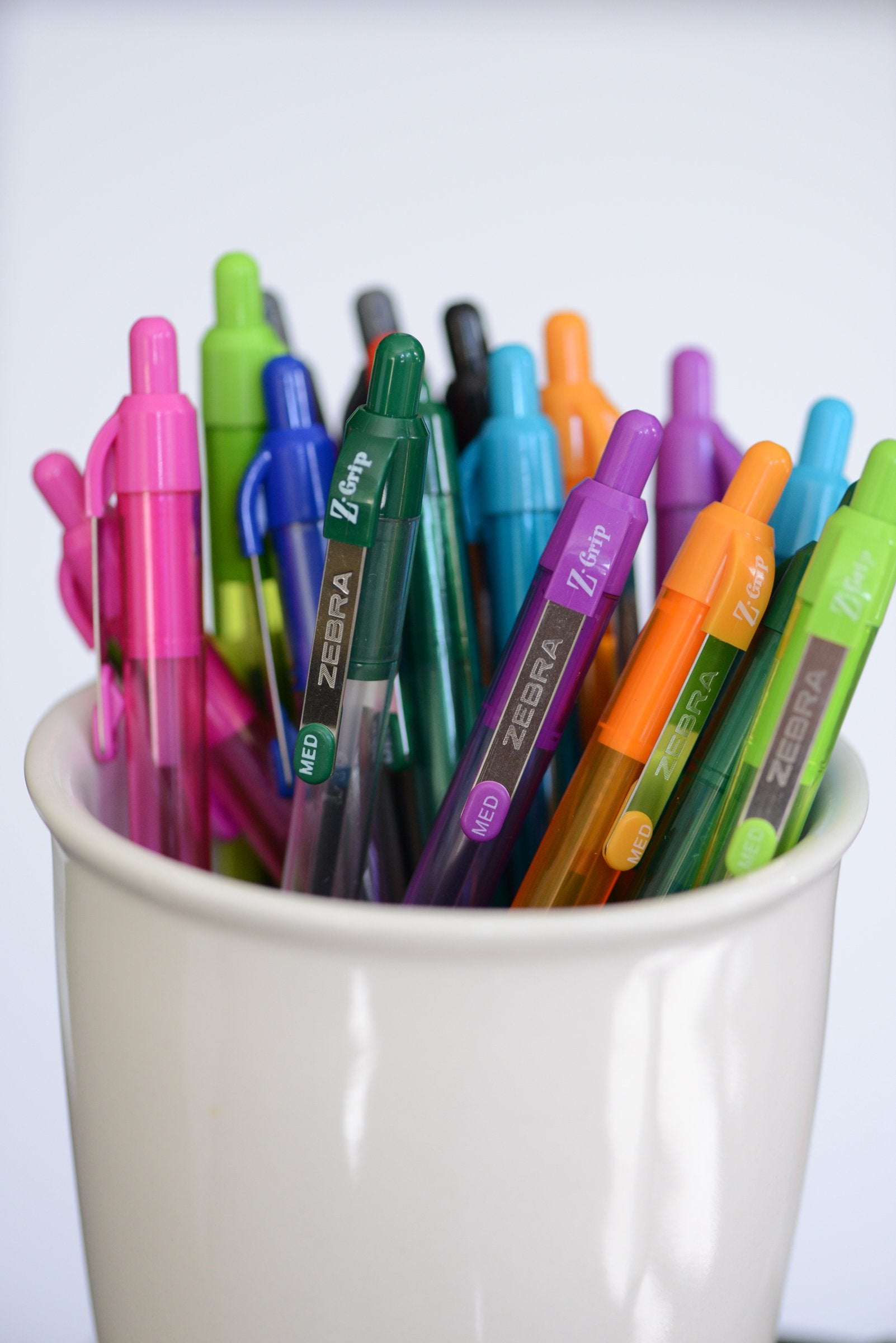 Zebra Pen Z-Grip Retractable Ballpoint Pen, Smooth-Flowing Assorted Ink, 1.0mm Medium Point, School & Office Supplies, Ideal for Note-Taking, Journal and Planner Use, 5-Pack (22205)