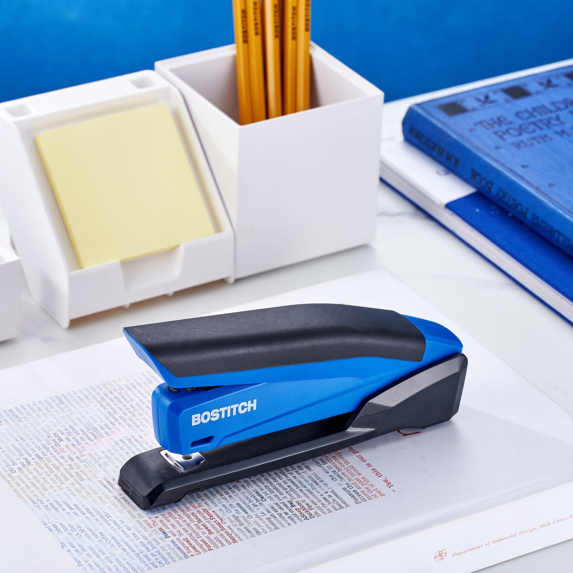 Bostitch Office InPower Spring-Powered Desktop Stapler, 20 Sheet Capcity, Built in Remover, Blue (1122)