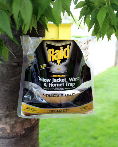 Raid Yellow Jacket, Wasp & Hornet Trap, 3 Pack, Disposable, Convenient, Hanging Fly Trap Bags with Food-Based Lure, No-Spray Outdoor Fly Traps Suitable Defense for Yards, Patios & Campsites