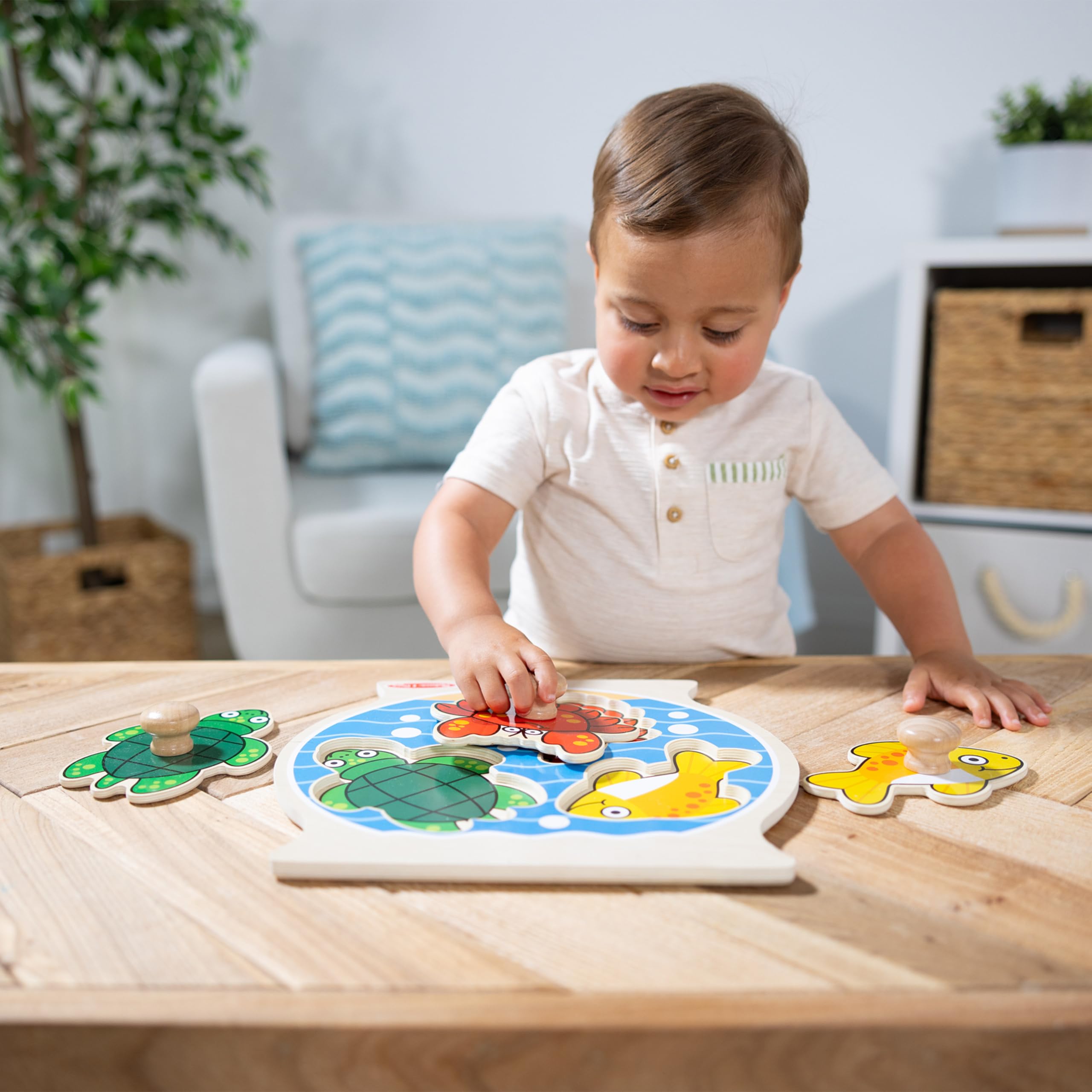 Melissa & Doug Fishbowl Jumbo Knob Wooden Puzzle,Multi