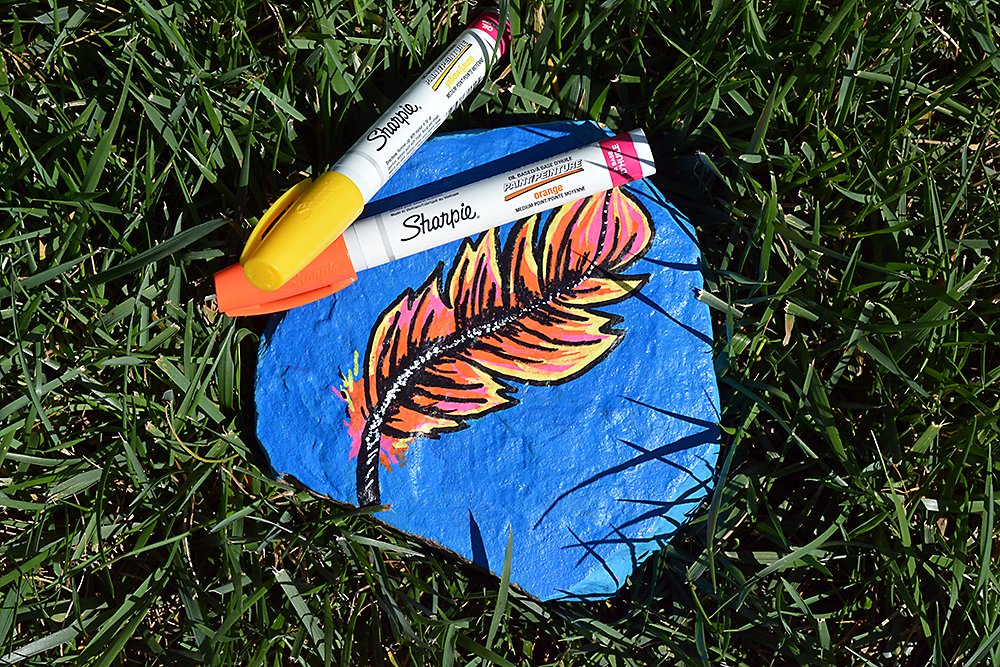SHARPIE Oil-Based Paint Marker, Fine Point, White, 1 Count - Great for Rock Painting