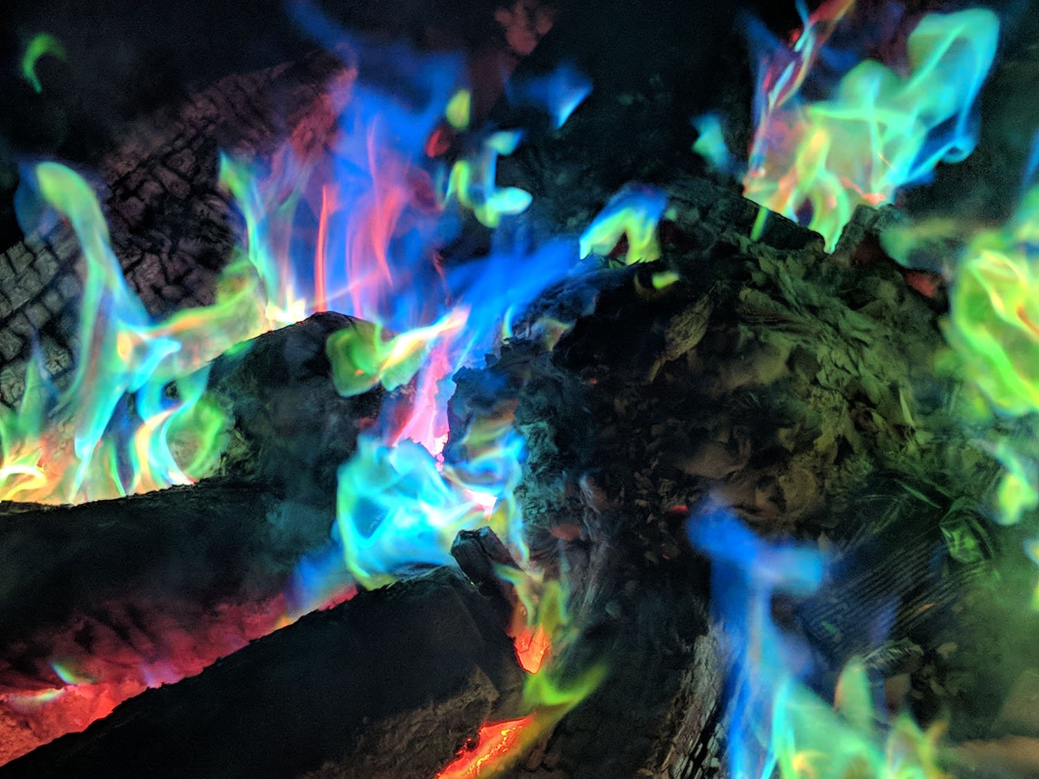 Mystical Fire Color Changing Packets Fire Pits Campfire Long-Lasting Enchanted Multi-Color Magical Family Fun for Indoor Fireplace or Outdoor Use 25 Gram 12 Pack