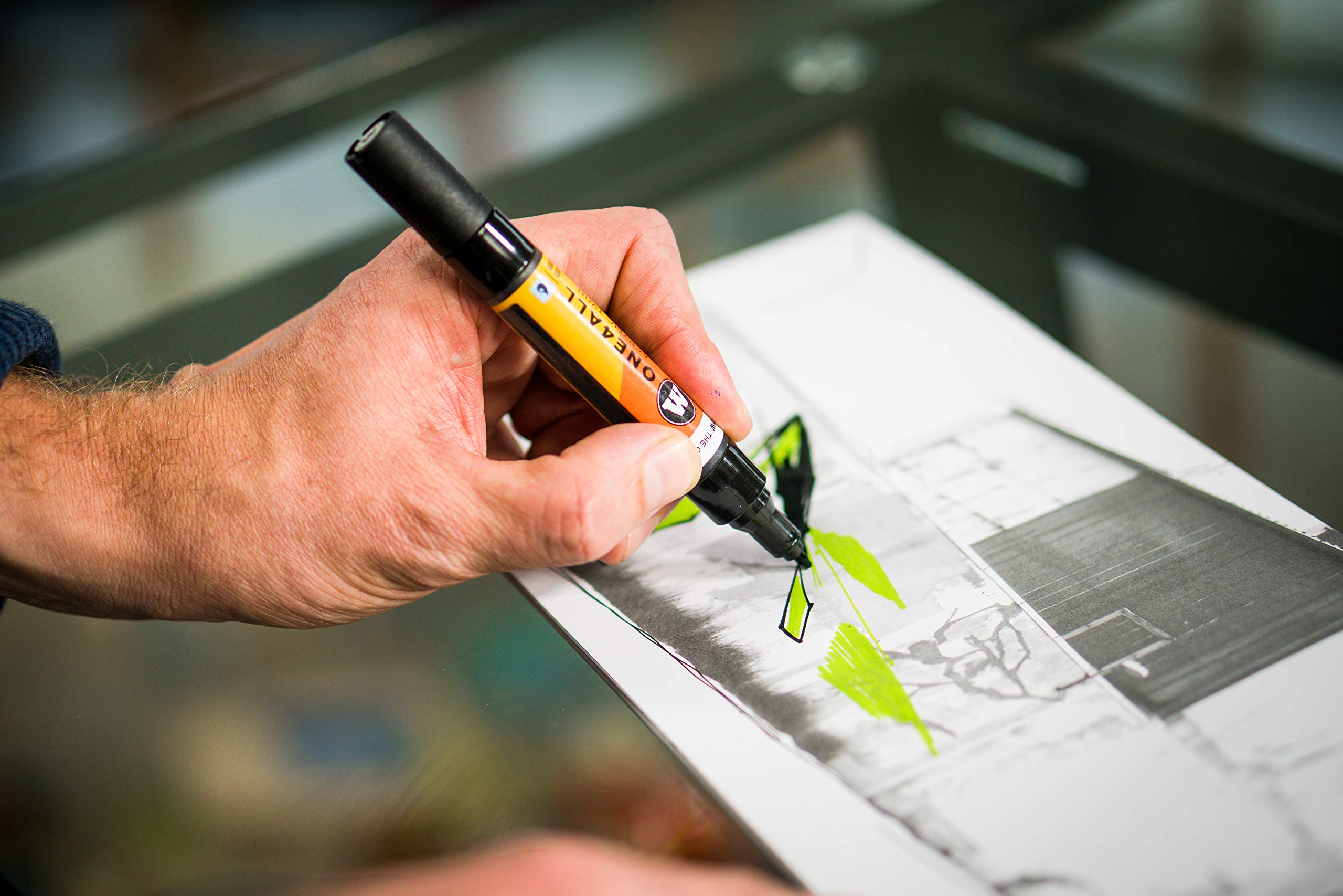 Molotow ONE4ALL Acrylic Twin Pump Marker, 1.5mm and 4mm Nibs, Signal Black, 1 Each (227.412)