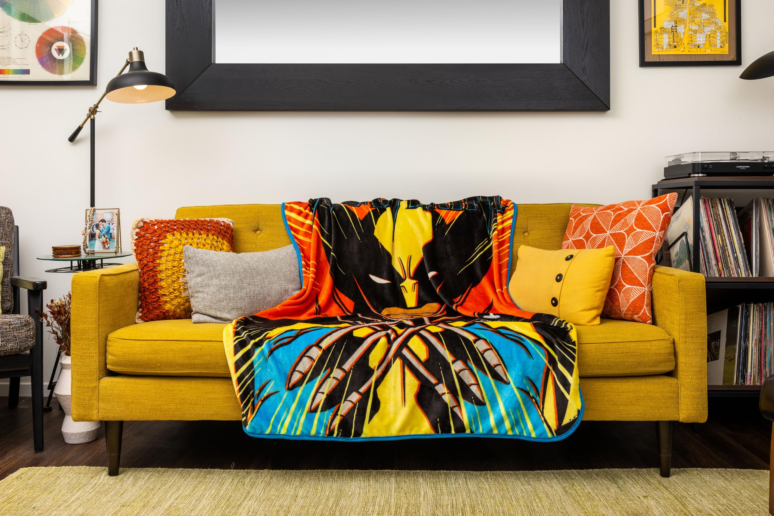 Silver Buffalo Marvel X-Men Retro Wolverine Snikt! 45" x 60" Fleece Throw, Soft and Cozy Blanket, 185 GSM