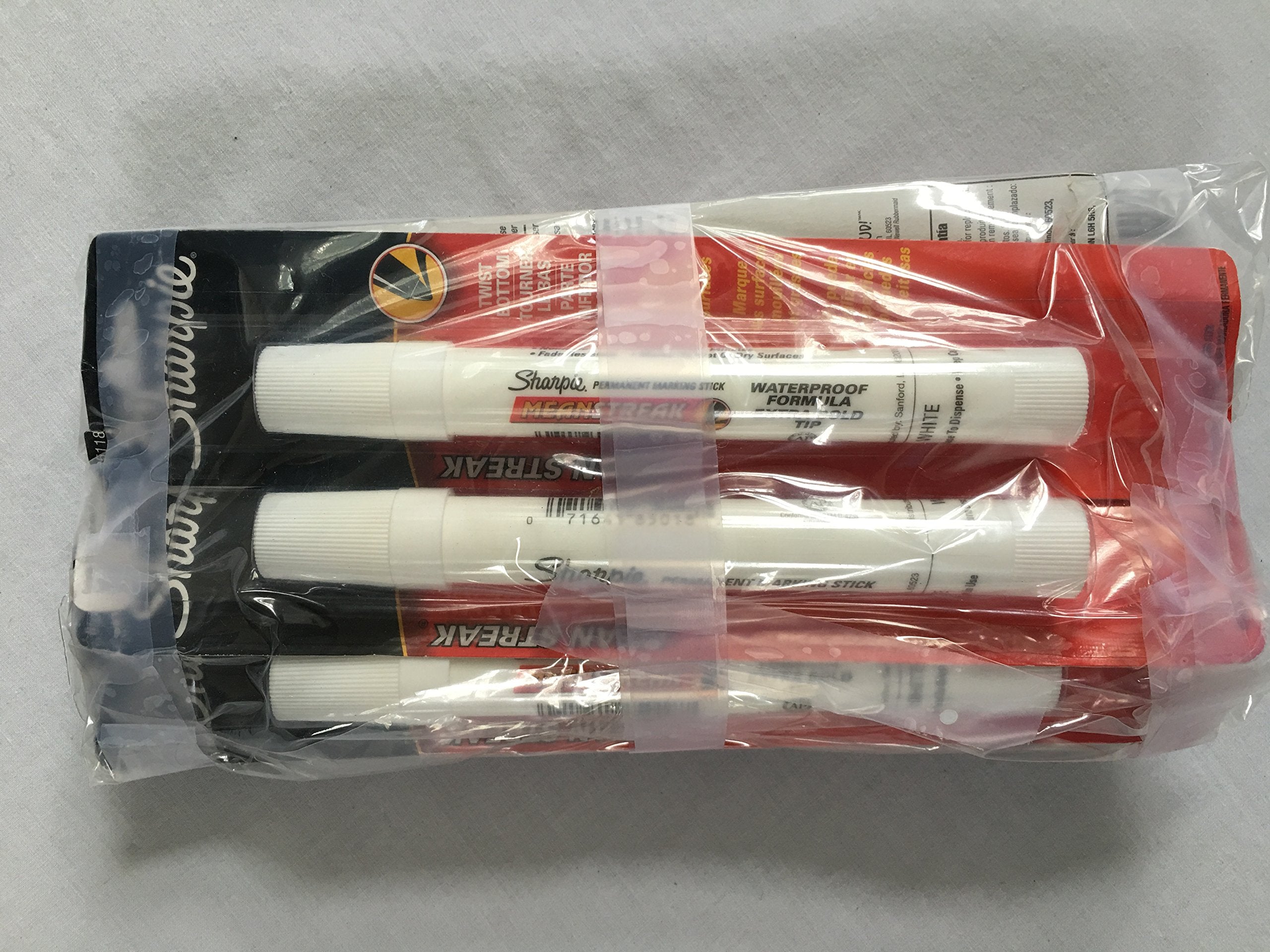 Sharpie 85118-PP Bold White Permanent Marker, 6 Pack, Dries in Minutes
