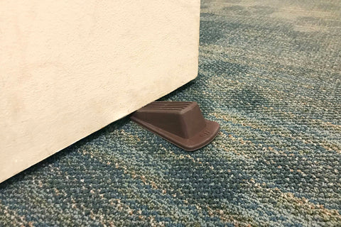 Shepherd Hardware 9133 Heavy Duty Rubber Door Wedge, Brown