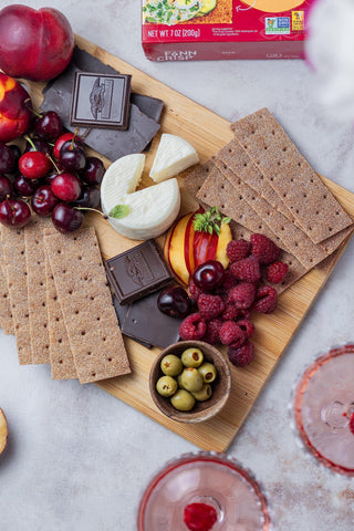 Finn Crisps Rye Crispbread with Caraway 7oz | Thin, Crispy Rye Flatbreads with Caraway | Authentic Finnish Sourdough Crispbread | Caraway Rye Crackers by Finn Crisp [7oz Box]
